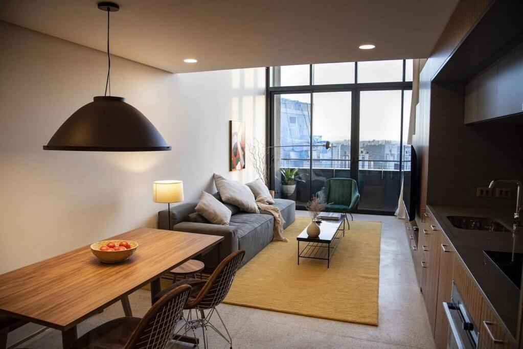 Apt. Inteiro Recem-reformado - Vila Madalena São Paulo